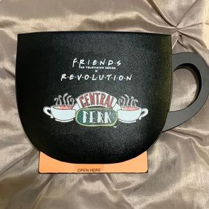 Friends x revolution makeup face palette